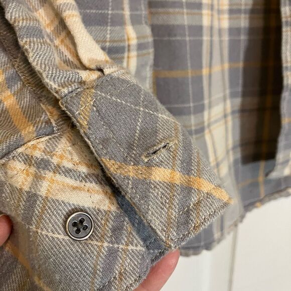 Lee Riders plaid shirt, women’s size small, great condition, light gray/ yellow - Picture 2 of 4